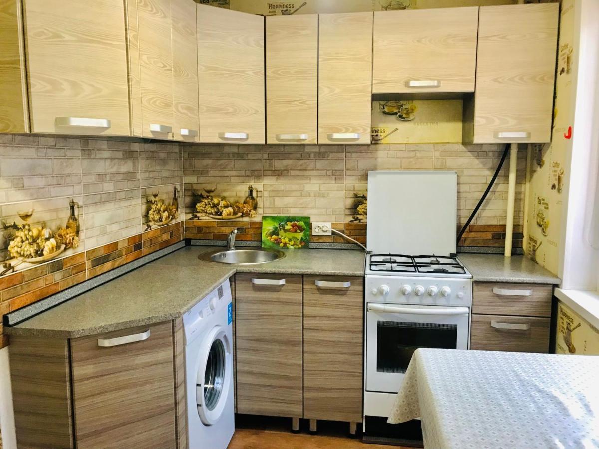 Apartaments In The City Center Karagandy Eksteriør bilde