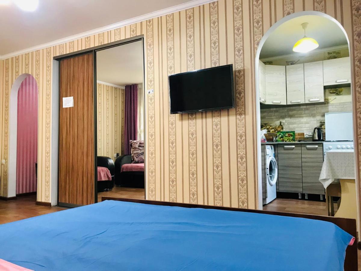 Apartaments In The City Center Karagandy Eksteriør bilde
