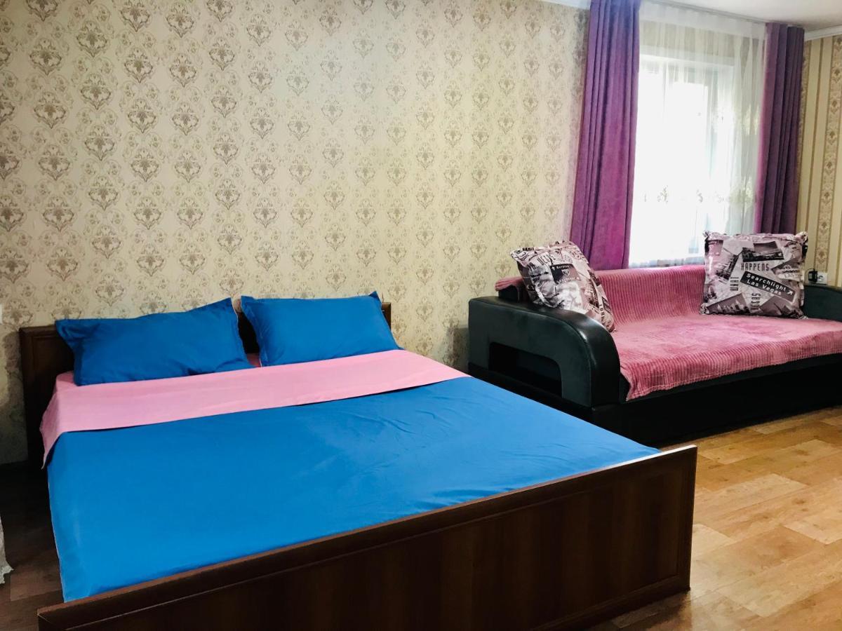 Apartaments In The City Center Karagandy Eksteriør bilde