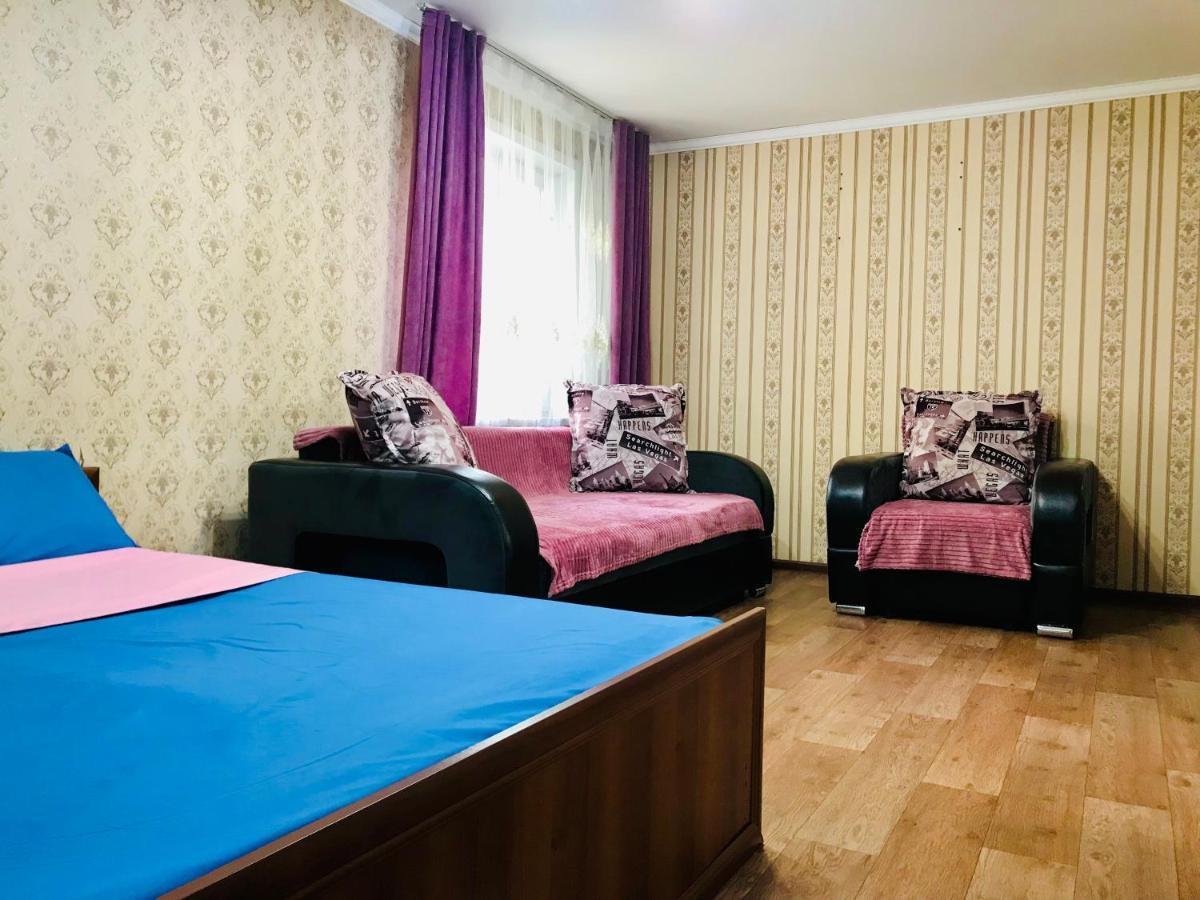 Apartaments In The City Center Karagandy Eksteriør bilde